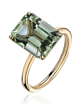 Золотое кольцо с бриллиантом